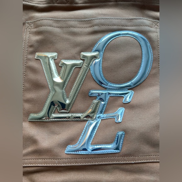 Louis Vuitton “That’s LOVE” tote bag. - Picture 7 of 9